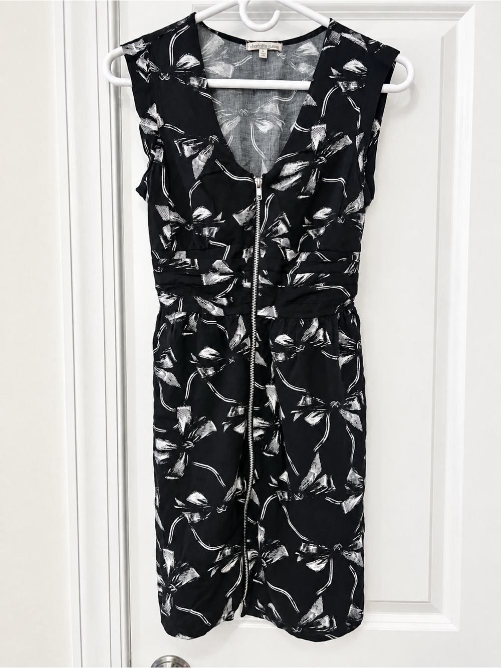 Charlotte Russe Women's Floral Dress Front Zip Sleeveless Black Size XS